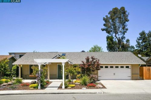 1536 Heidelberg Dr, Livermore, CA 94550-6026