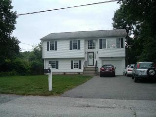 3 Baldwin Dr, Providence, RI 02919-1511