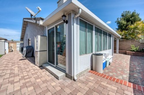 6 Whitney, Irvine CA  92620-3386 exterior