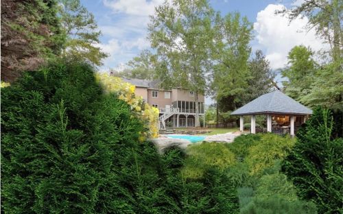 112 Atlanta Country Club Dr, Marietta, GA 30067-4602