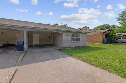 322 Cliff Dr, Garland TX  75042-6719 exterior