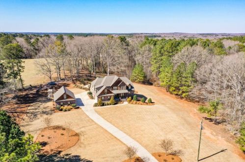 100 Haddock Pt, Brooks, GA 30205-1639
