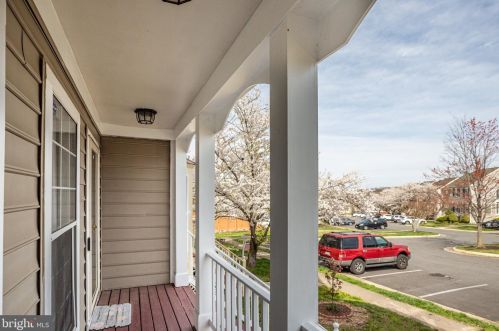 16793 Brandy Moor Loop, Woodbridge VA  22191-4762 exterior