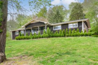 203 Shallowford Rd, Dalton, GA 30721-8243
