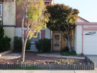 1523 Duran St, Salinas, CA 93906-2311