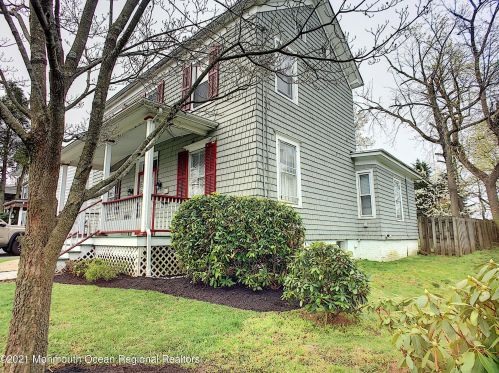 188 Spring St, Tinton Falls, NJ 07701-2229