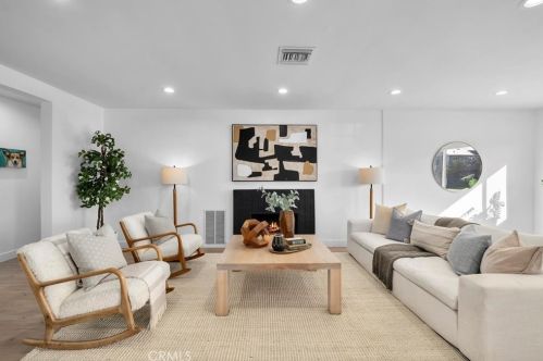 22721 Ladeene Ave, Torrance CA  90505-3440 exterior
