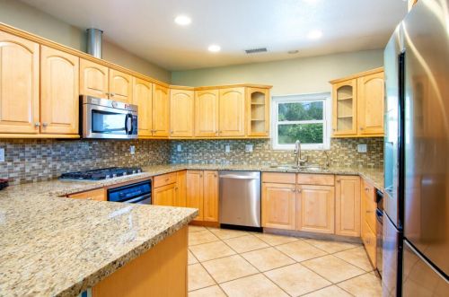 590 Cabrillo Rd, Palm Springs, CA 92262-1802