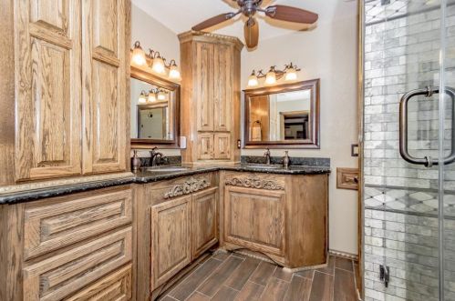 317 County Road 893a, Angleton TX 77515-9490 exterior