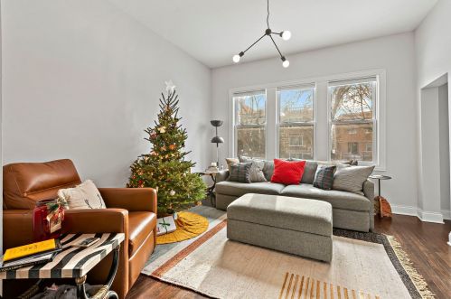 2908 Belden Ave, Chicago, IL 60647-2919