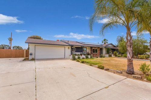 14150 Calle Vista Dr, Riverside, CA 92508-2418