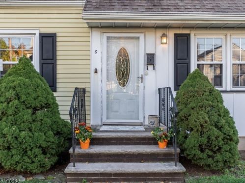 8 Eaton Pl, Bloomfield, NJ 07003-2828