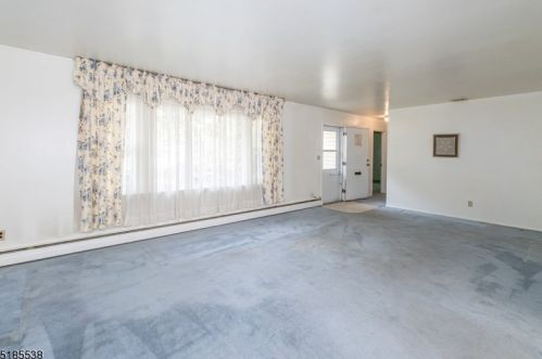 48 Morse St, Cranford, NJ 07016-2751