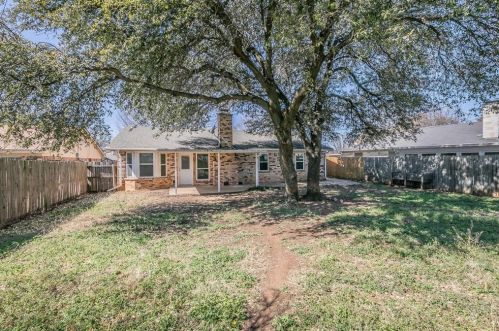 6116 Blue Spruce Cir, Fort Worth TX 76137-2135 exterior