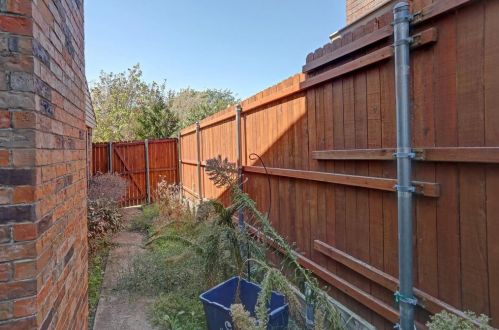 2010 Embassy Way, Carrollton TX 75006-1706 exterior