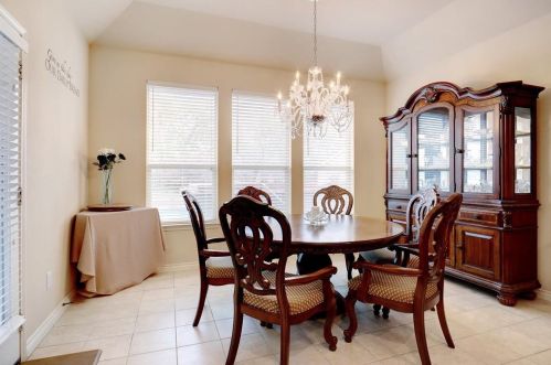 6321 Lake Side Dr, Fort Worth TX 76179 exterior