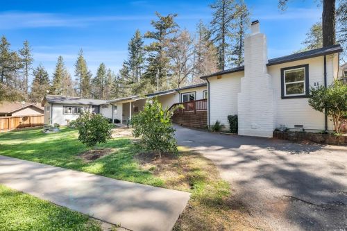 11 Lukens Pl, Angwin, CA 94508-9754
