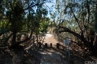 225 Martinez Rd, Anaheim, CA 92808-1302