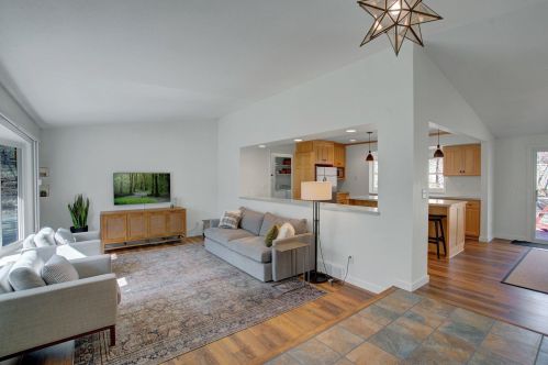 302 Cimarron Rd, Saint Paul MN  55124-9751 exterior