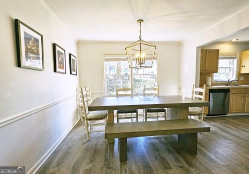 83 Montre Sq, Atlanta GA  30327-4046 exterior