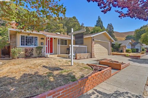 32136 Trevor Ave, Hayward, CA 94544-7761