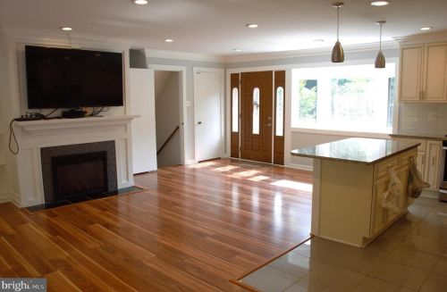 7635 Dunston St, Springfield VA  22151-2611 exterior