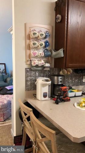 923 Timberlake Dr, Trenton NJ  08618-1472 exterior