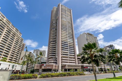 1910 Ala Moana Blvd, Honolulu HI  96815-1814 exterior