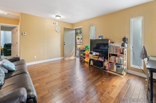 10693 Caminito Derecho, San Diego, CA 92126-2856