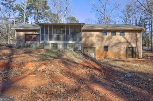 6495 Old Macon Hwy, Rex GA 30273-1852 exterior