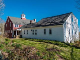 165 Hunkins Pond Rd, Sanbornton, NH 03269-2426