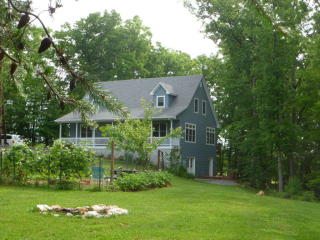1186 Capewood Dr, Huddleston, VA 24104-3690