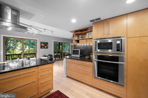 2227 Cedar Cove Ct, Herndon, VA 20191-4108