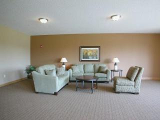 1580 Parkwood Dr, Saint Paul MN  55125-2088 exterior