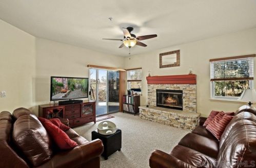 623 Rowley Way, Ramona, CA 92065-3200