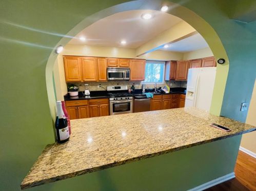 196 Roberts Rd, Lemont IL  60440-1349 exterior