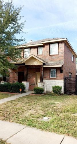 3015 Tudor Ln, Irving TX  75060-2233 exterior