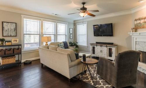 2070 Hatteras Way, Atlanta GA  30318-1083 exterior