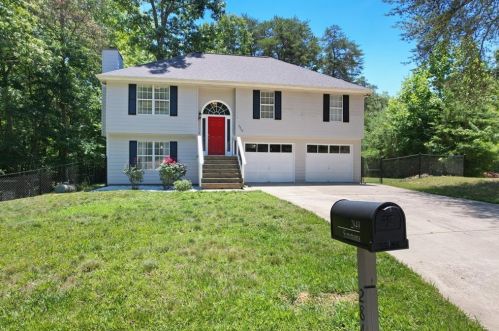 2849 Navajo Cir, Gainesville, GA 30501-7557