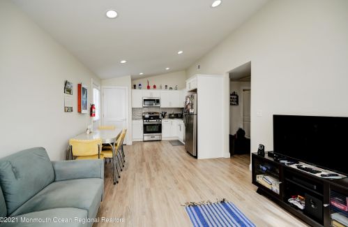 56 Rose St, Cliffwood, NJ 07721-1046