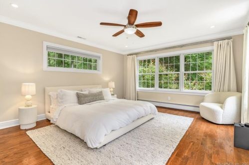 31 Hollow Tree Pl, Wilton CT  06897-2314 exterior