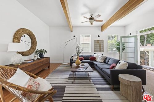 2832 Mayfield Ave, Glendale CA 91214-3816 exterior