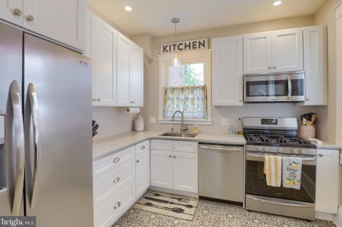 624 Pne St, Lancaster PA  17603-2824 exterior