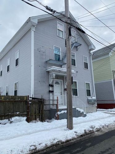 110 Ford St, Providence, RI 02907-2734