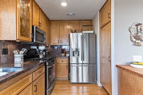 1631 Carmel Cir, Upland CA  91784-1703 exterior