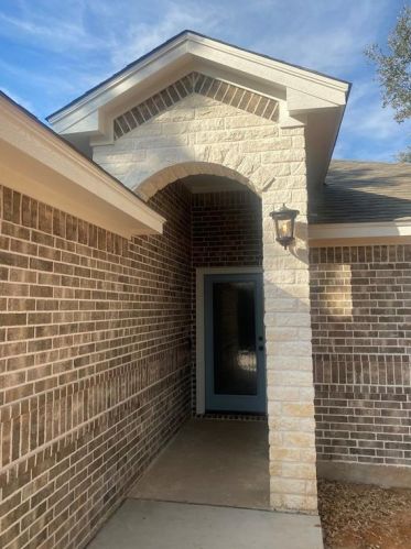 2512 Lakeridge Dr, Granbury, TX 76048-6519