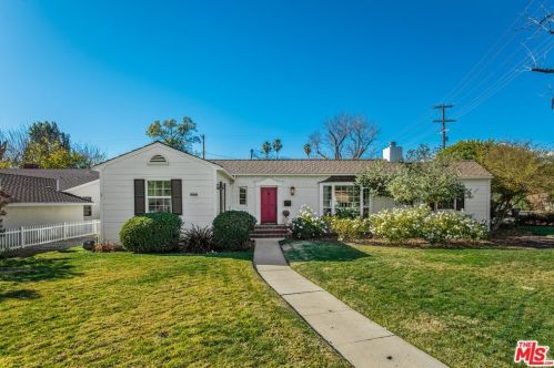 6477 Langdon Ave, Van Nuys, CA 91406-6227