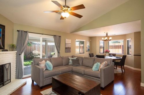 1109 Wildflower Dr, Modesto, CA 95355-4825