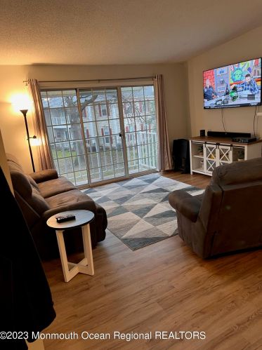 102 Beaumont Ct, Tinton Falls NJ  07724-3821 exterior