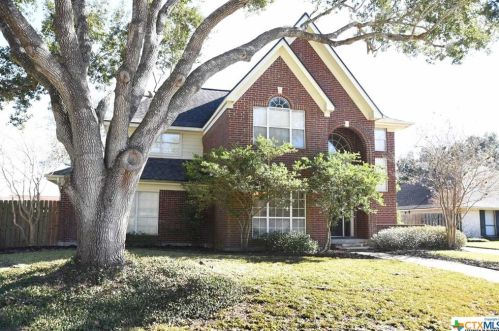 207 Champions Row, Victoria, TX 77904-3314